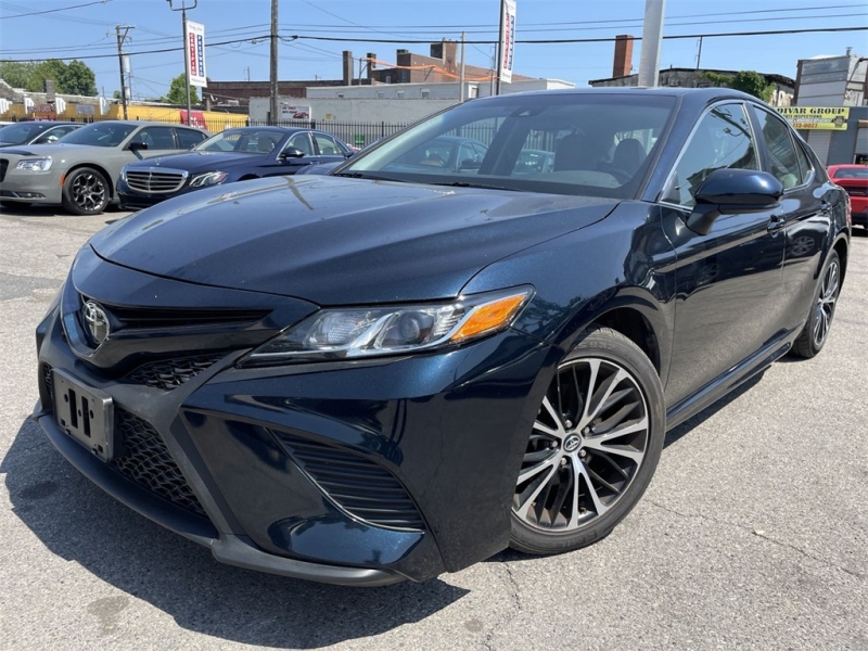 Used 2020 Toyota Camry SE for sale in Philadelphia PA