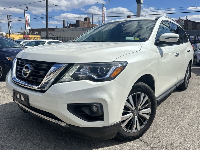 Used 2018 Nissan Pathfinder SL for sale in Philadelphia PA