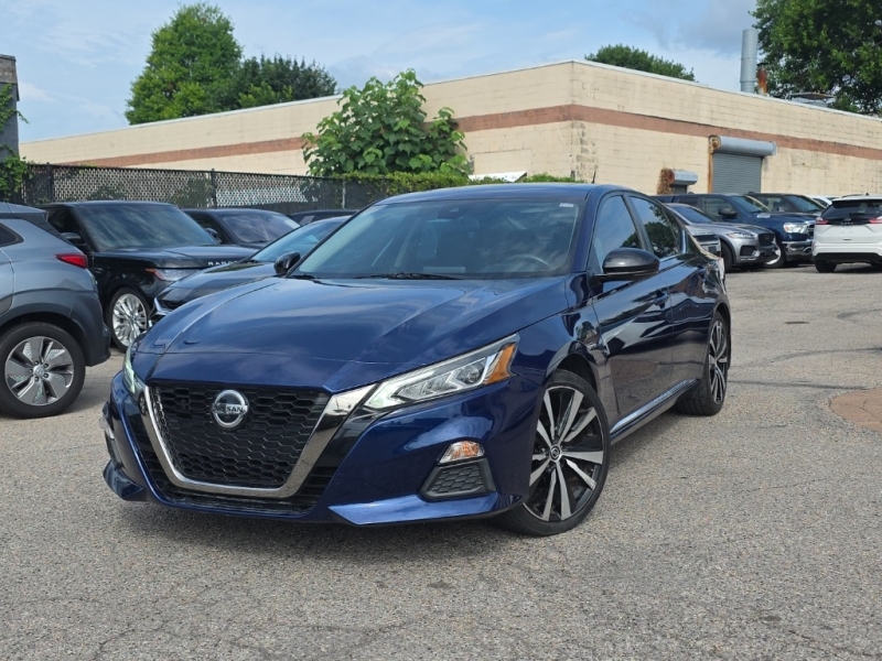 Used 2020 Nissan Altima 2.5 SR for sale in Philadelphia PA