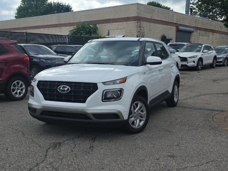 Used 2024 Hyundai Venue SE for sale in Philadelphia PA