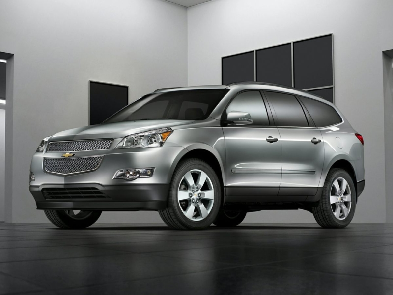 Used 2010 Chevrolet Traverse LT for sale in Philadelphia PA