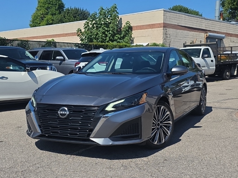 Used 2023 Nissan Altima 2.5 SL for sale in Philadelphia PA