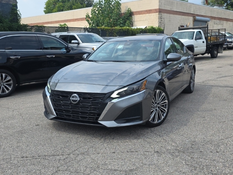 Used 2023 Nissan Altima 2.5 SL for sale in Philadelphia PA