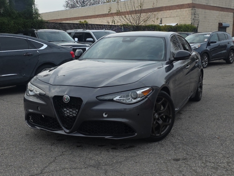 2021 Alfa Romeo Giulia Base's photo