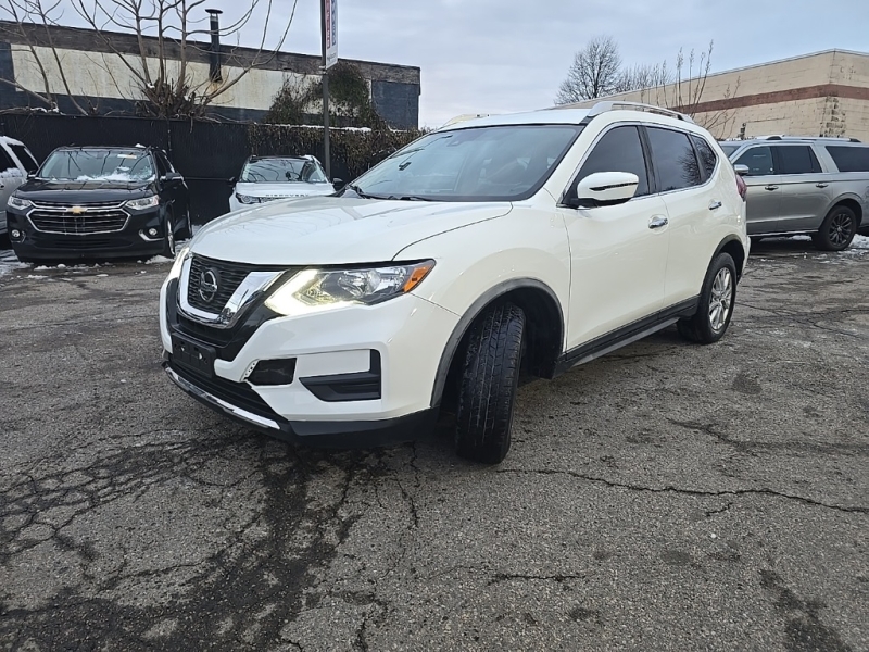 Used 2020 Nissan Rogue SV for sale in Philadelphia PA