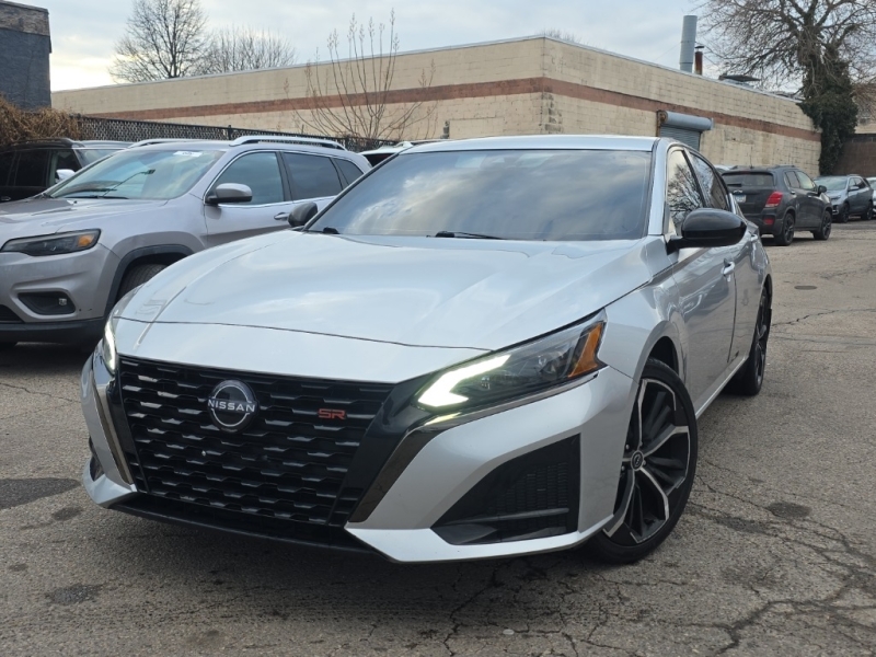 Used 2023 Nissan Altima 2.5 SR for sale in Philadelphia PA