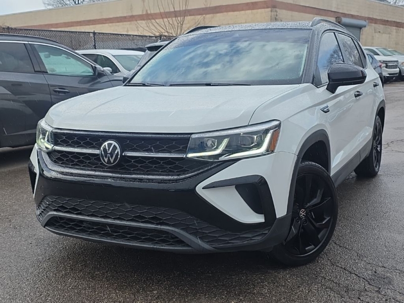 Used 2024 Volkswagen Taos 1.5T SE Black for sale in Philadelphia PA